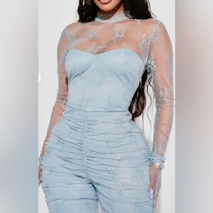 Blue Ruched Sweetheart Jumpsuit with matching gloves❤️🔥